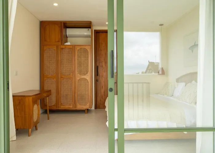 Boutique 4br With Private Pool & Balcony