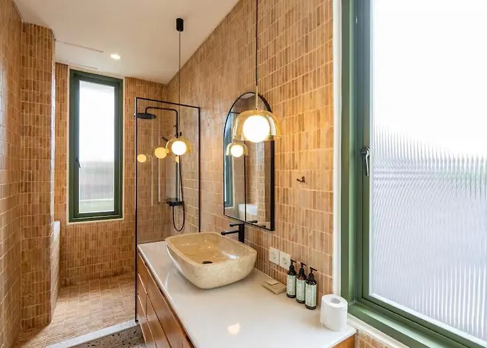 Boutique 4br With Private Pool & Balcony Dalung (Bali)