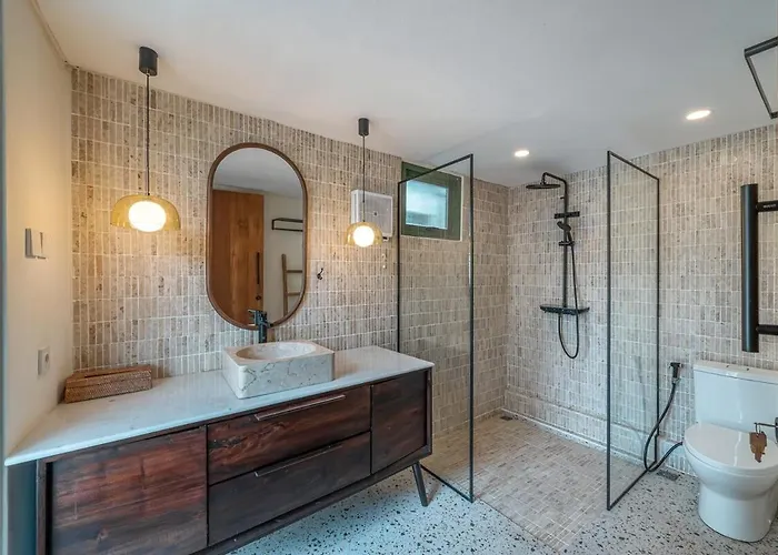 Boutique 4br With Private Pool & Balcony * Dalung (Bali)
