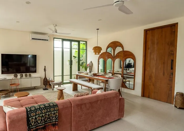 Boutique 4br With Private Pool & Balcony * Dalung (Bali)