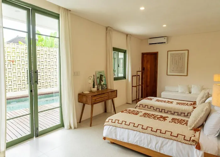 Boutique 4br With Private Pool & Balcony